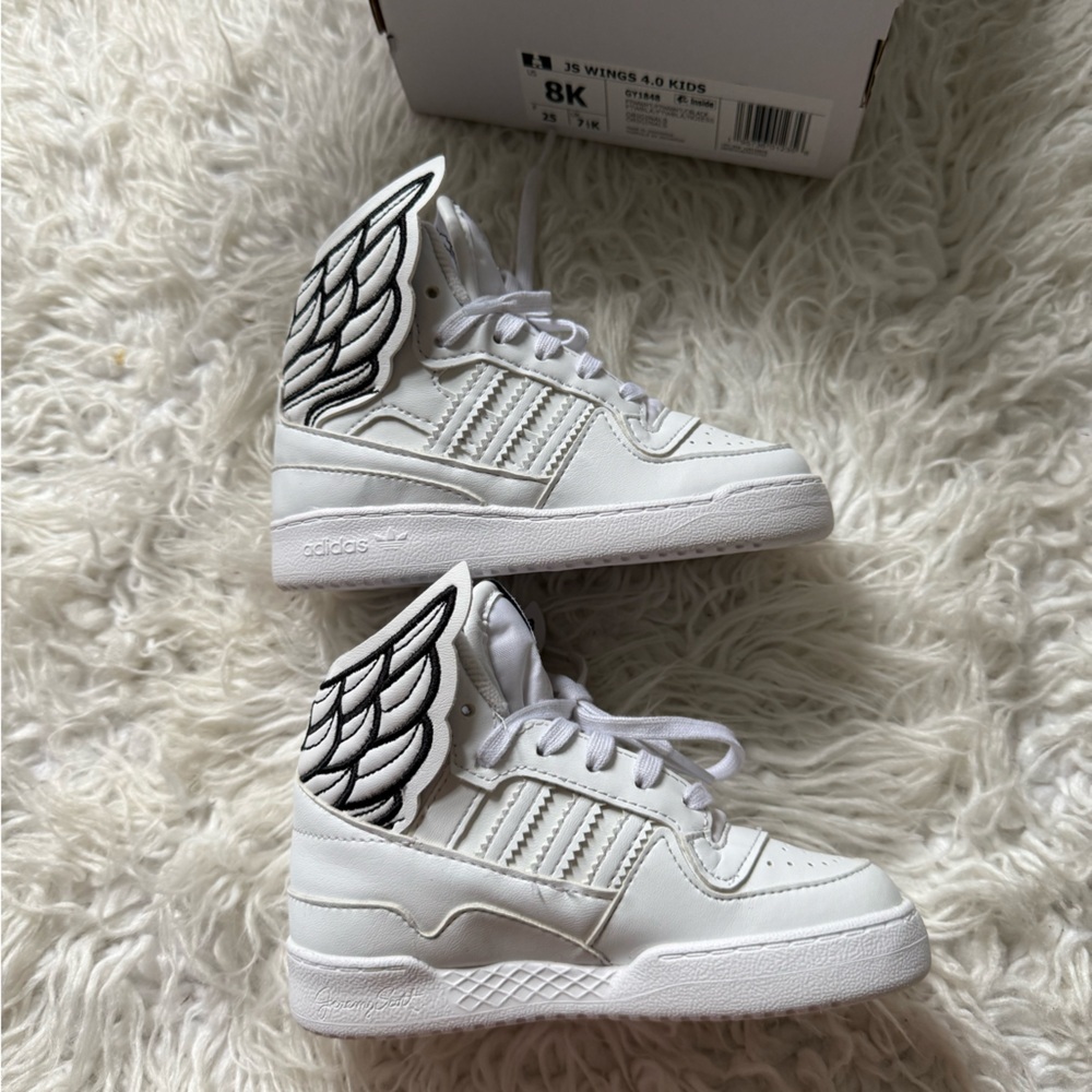 White Sneakers with Wing Design - Picture 2 of 9